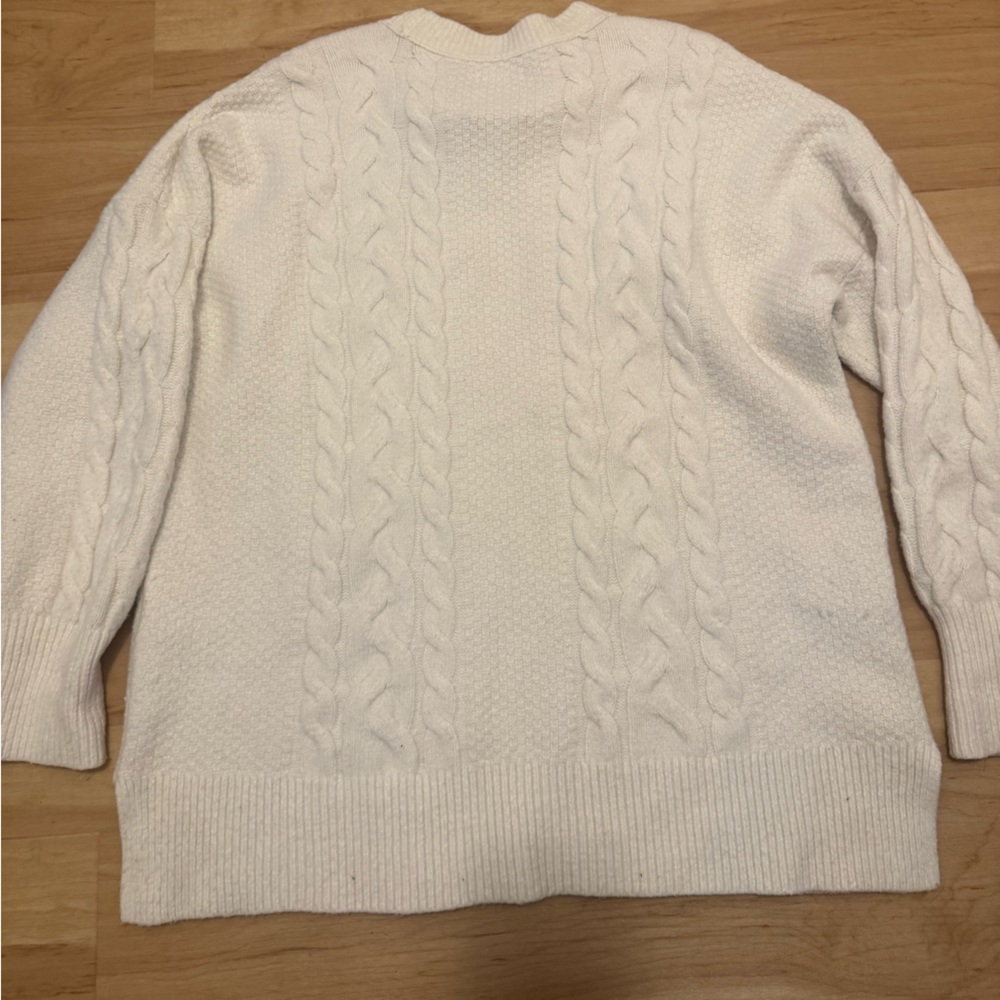 Abercrombie & Fitch Ultra Soft White Heavy Cable Knit Sweater Men's Size Large - Picture 2 of 7